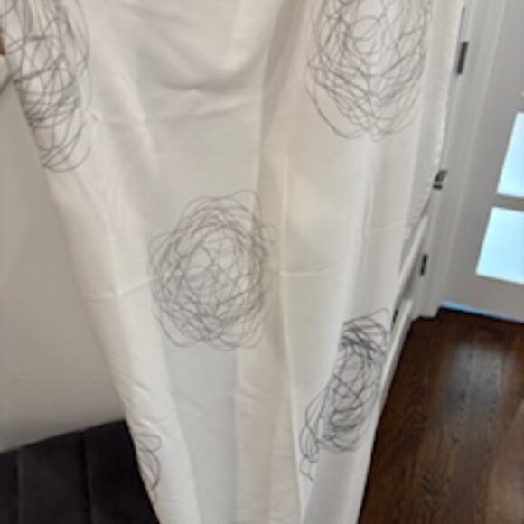 EUC Contemporary style curtains/drapes - Picture 2 of 3